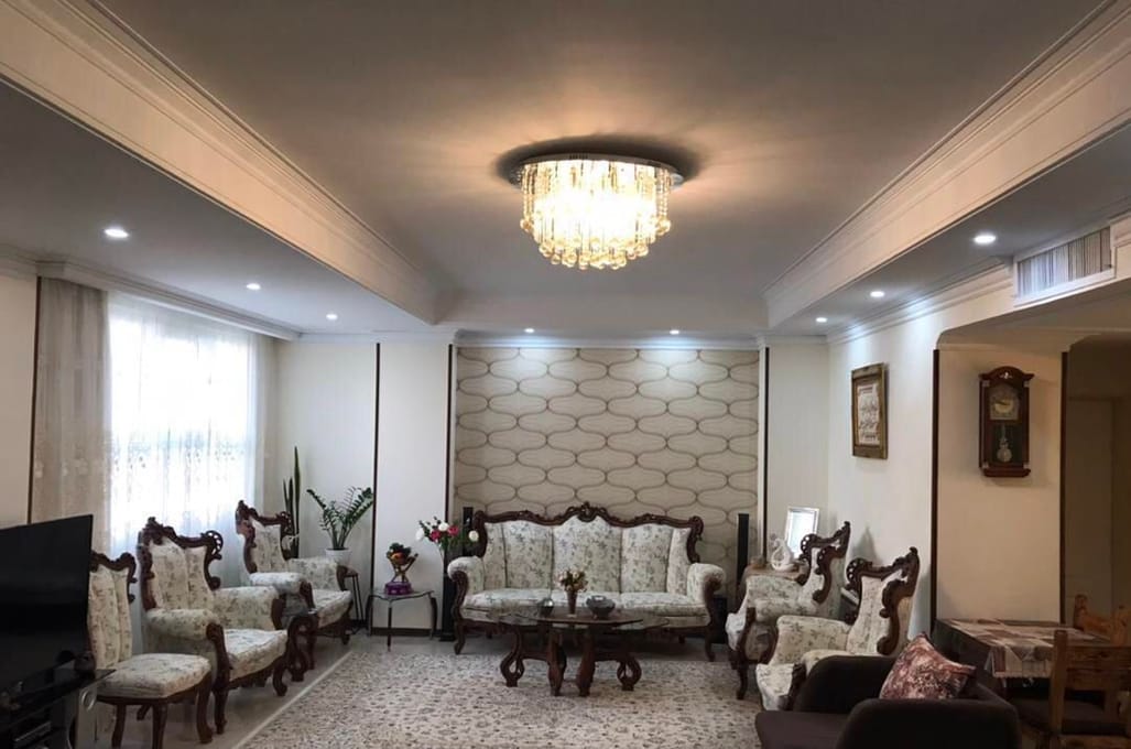<< 104 متر دو خوابه فول بازسازی سعادت آباد >>