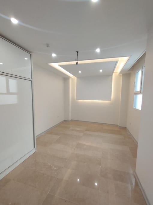 بالای میدان کاج *127 متر 2 خواب * دوواحدی 
