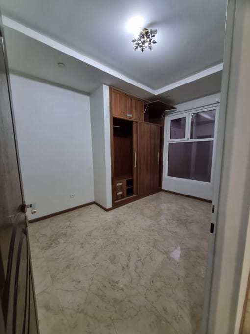 آپارتمان 100 متر تاپ لوکیشن / نورگیر 