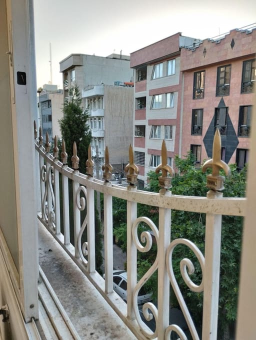 نگین دیگر پونک (61 متر تک واحدی ) رو به آفتاب
