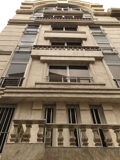 سعادت آباد (125 متر صرافها جنوبی برند فول امکانات )